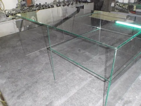 Glasvitrine nach Maß